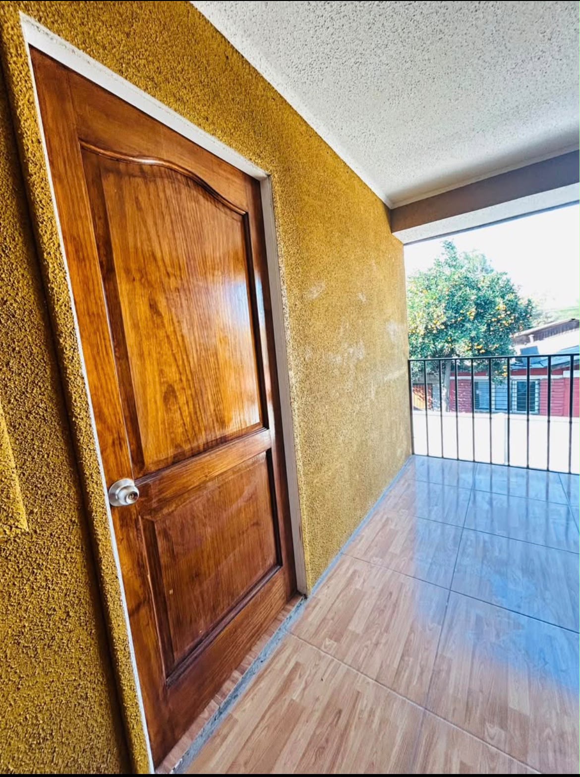 Departamento moderno segundo piso con jardín en Conchalí (Luis Cruz Martínez)